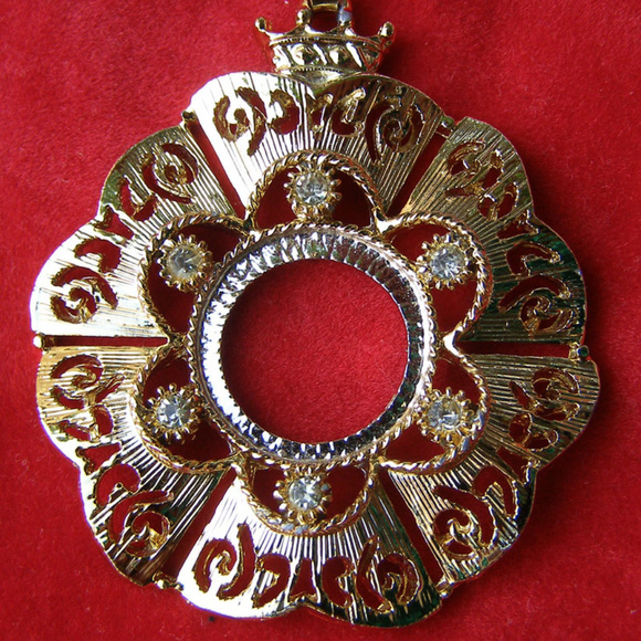 Vintage Art Deco CENTRAL Pendant w/Gemstones Gold - Picture 3 of 8